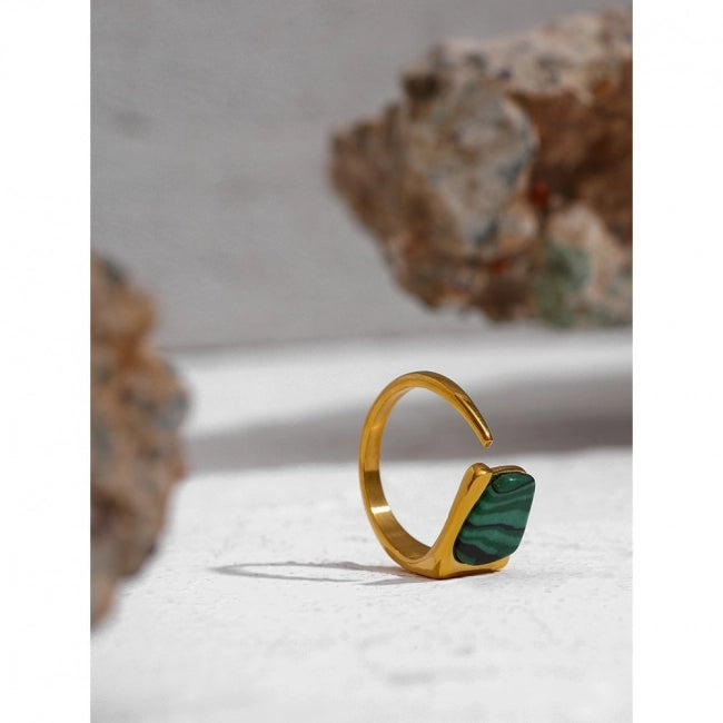 Bague avec pierre Stella - Ma boutique