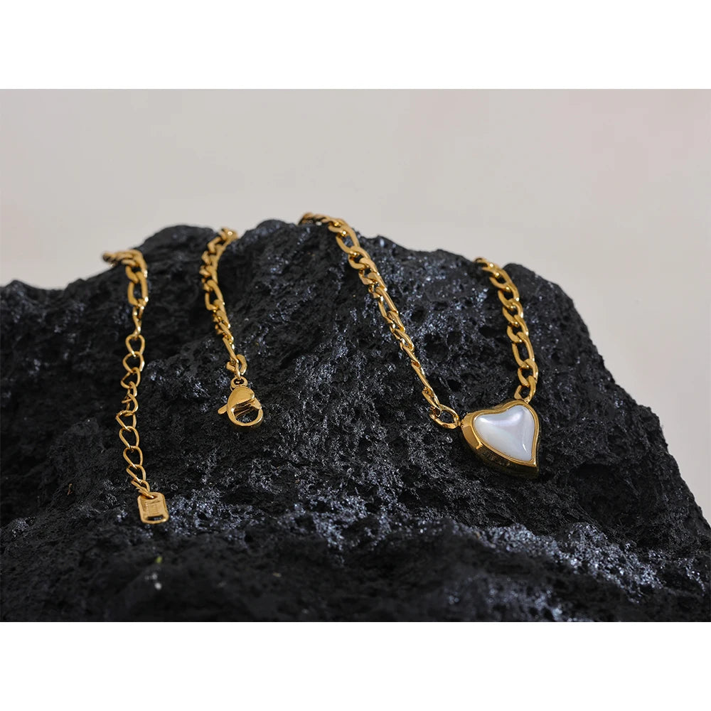 Collier coeur avec coquillage naturel Phoebe - Ma boutique