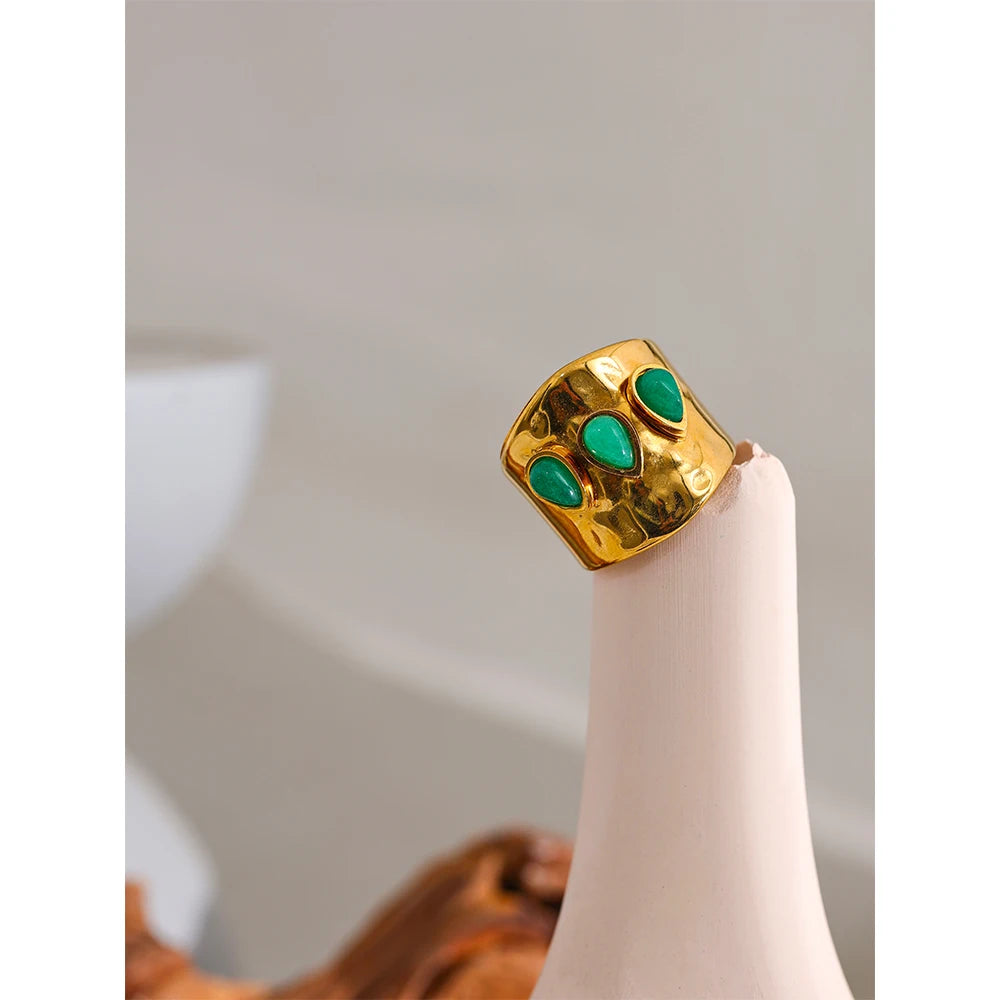 Bague plaqué or avec 3 pierres naturelles vertes Duchesse - Ma boutique
