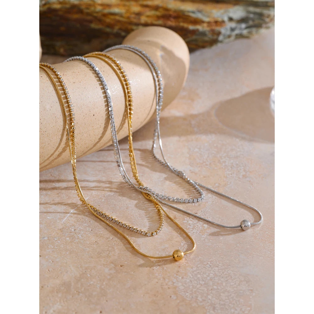 Collier Ayly