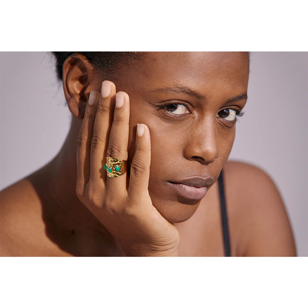 Bague plaqué or avec 3 pierres naturelles vertes Duchesse - Ma boutique