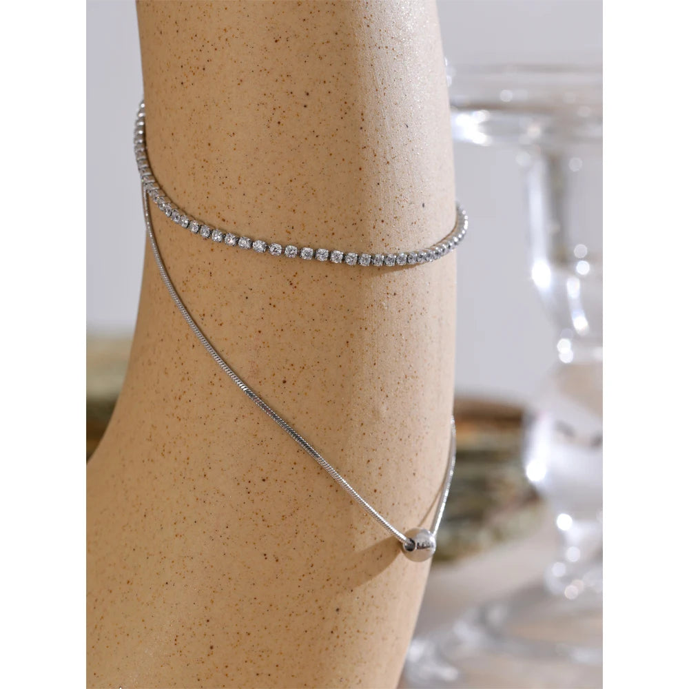Collier Ayly