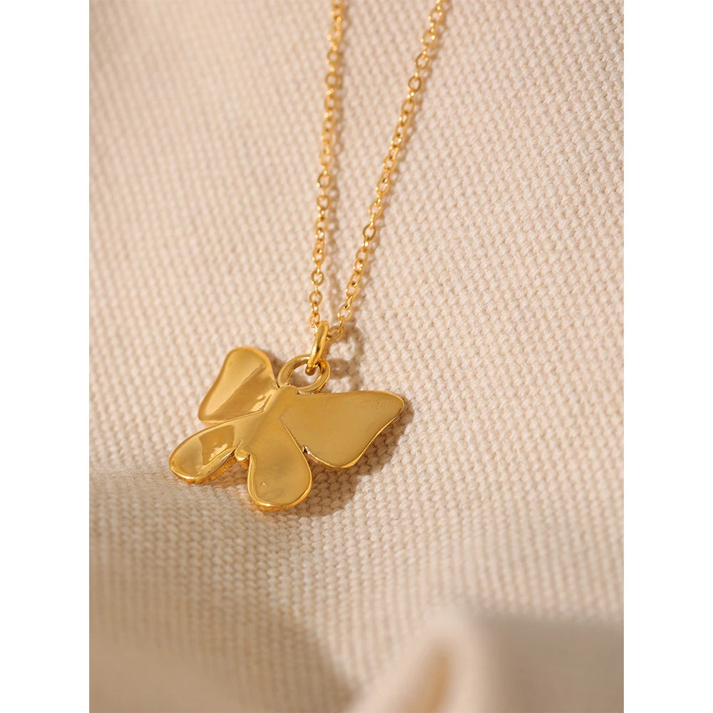 Collier papillon or avec perles Elara - Ma boutique