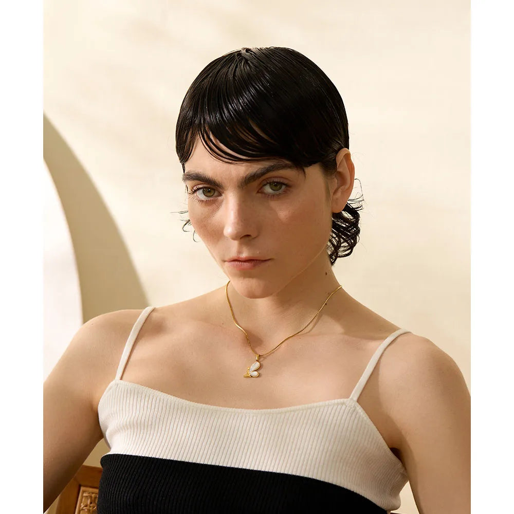 Collier papillon plaqué or avec coquillage naturel Callisto - Ma boutique