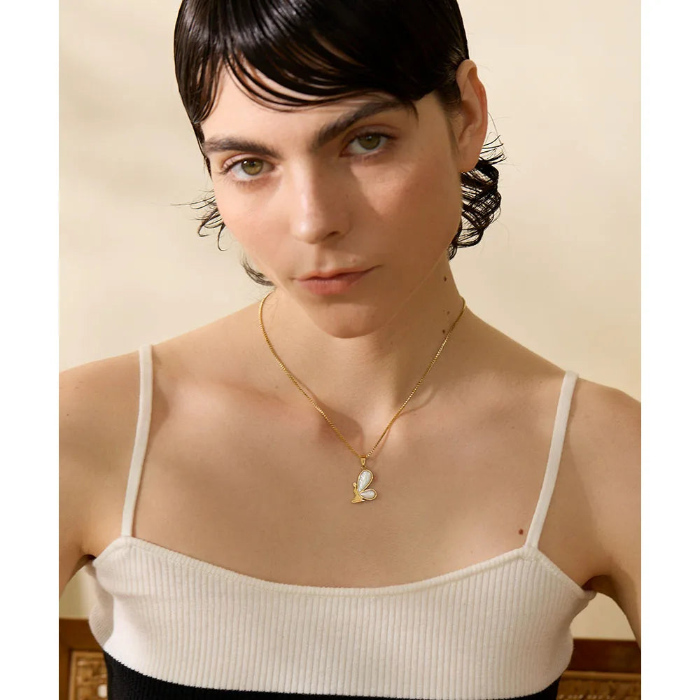 Collier papillon plaqué or avec coquillage naturel Callisto - Ma boutique