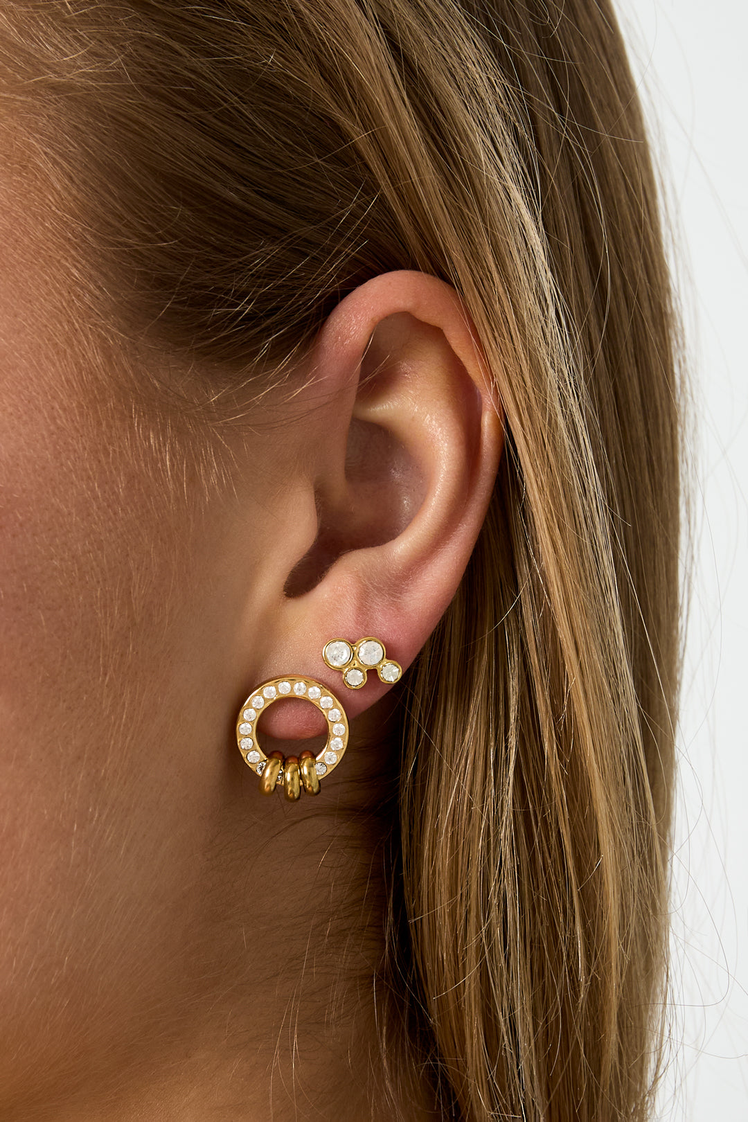 boucles d'oreilles puces avec bagues élégantes