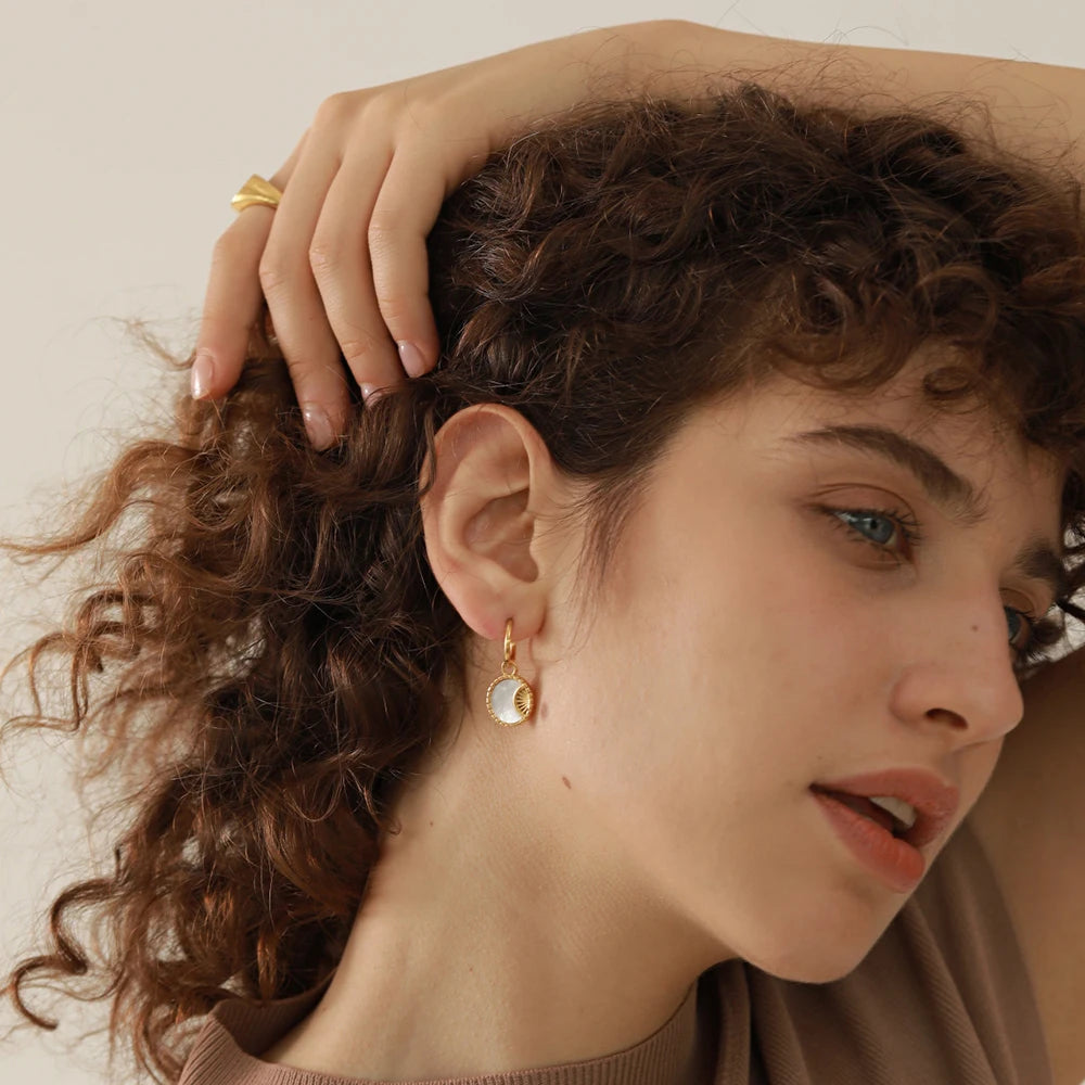 Boucle d'oreille créole pendante Luna - Ma boutique