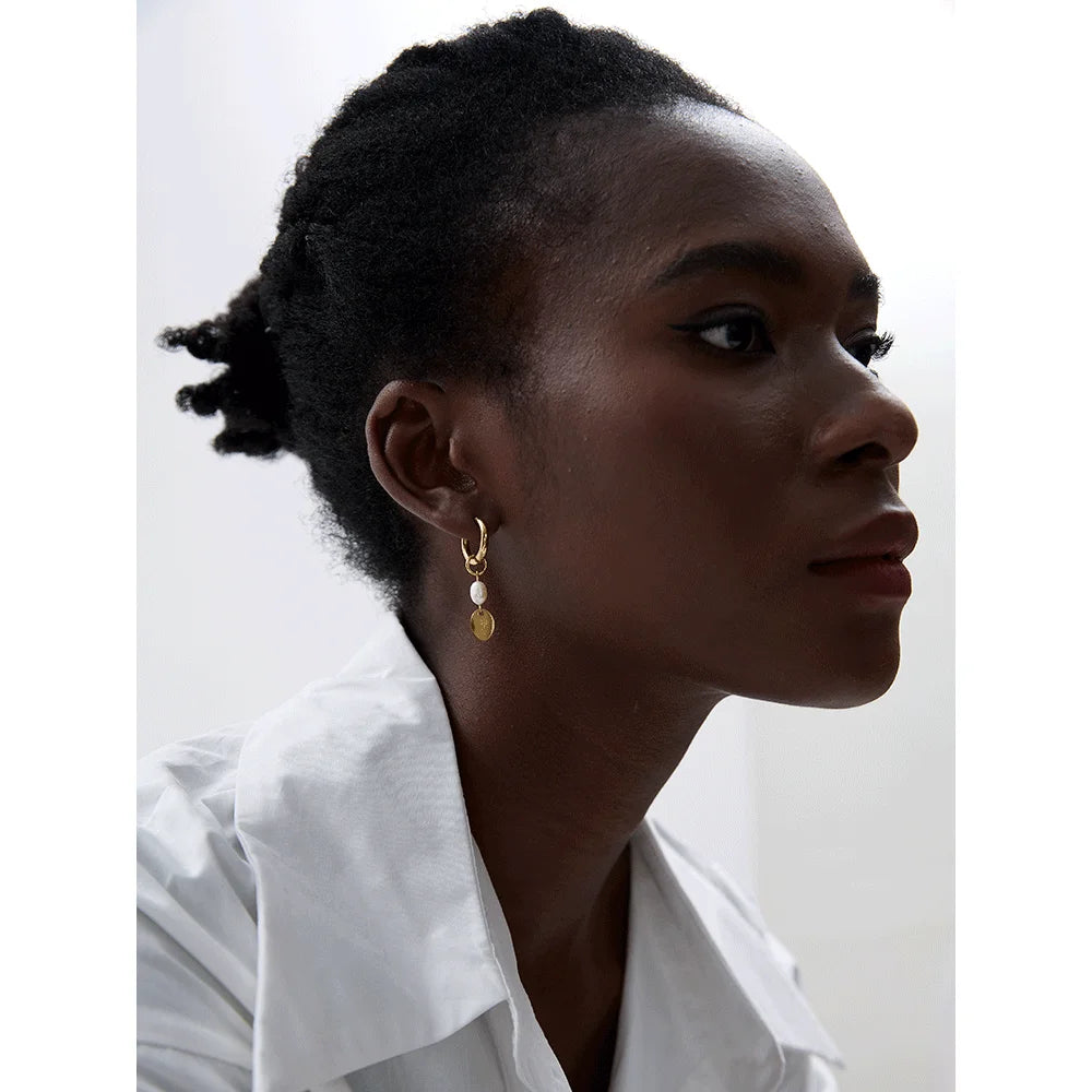 Boucle d'oreille créole pendante avec perle naturelle La Rosa - Ma boutique