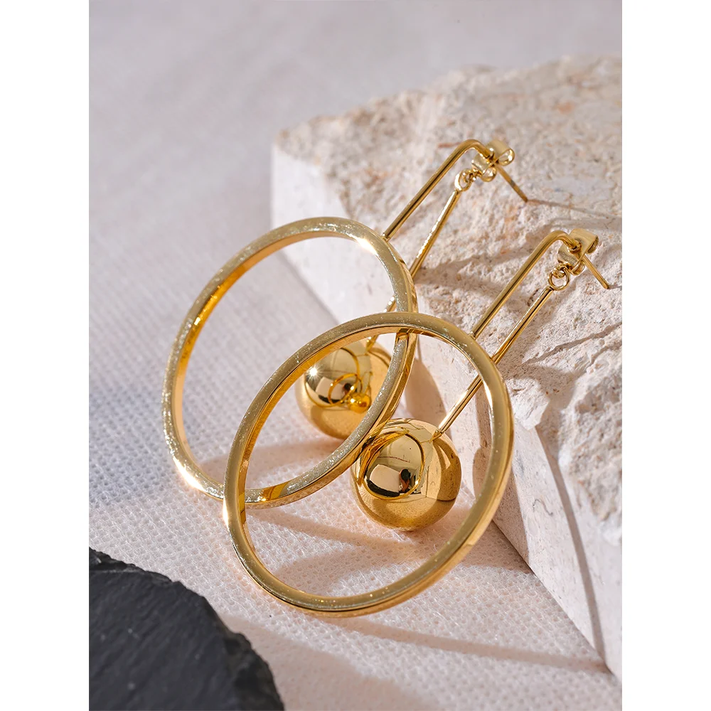 Boucle d'oreille pendante ronde - Ahria - Ma boutique