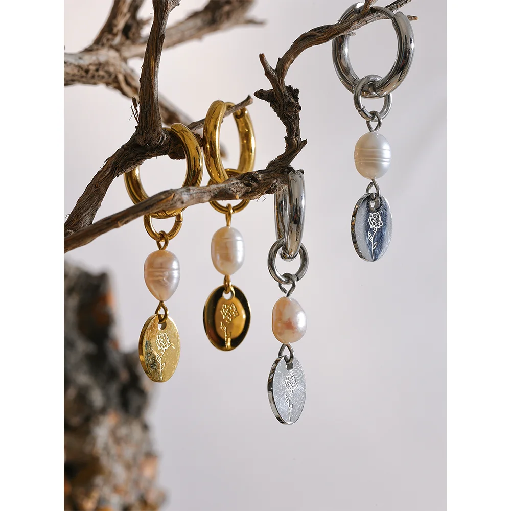 Boucle d'oreille créole pendante avec perle naturelle La Rosa - Ma boutique