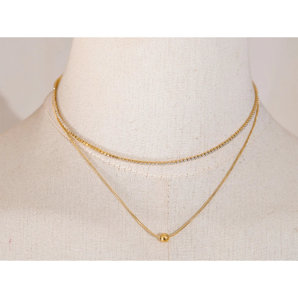 Collier Ayly
