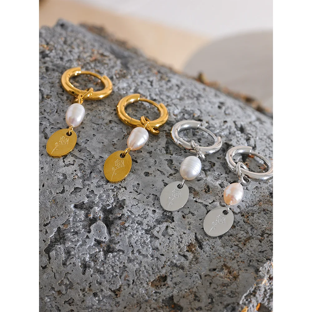 Boucle d'oreille créole pendante avec perle naturelle La Rosa - Ma boutique