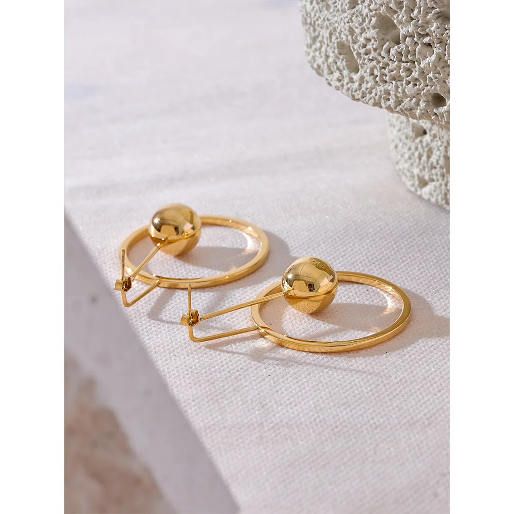 Boucle d'oreille pendante ronde - Ahria - Ma boutique