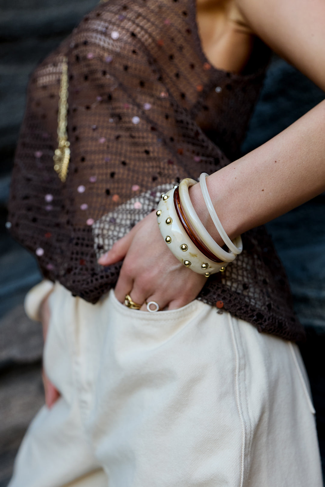 Bracelets en acrylique de couleur unie, style décontracté et simple, pour femme