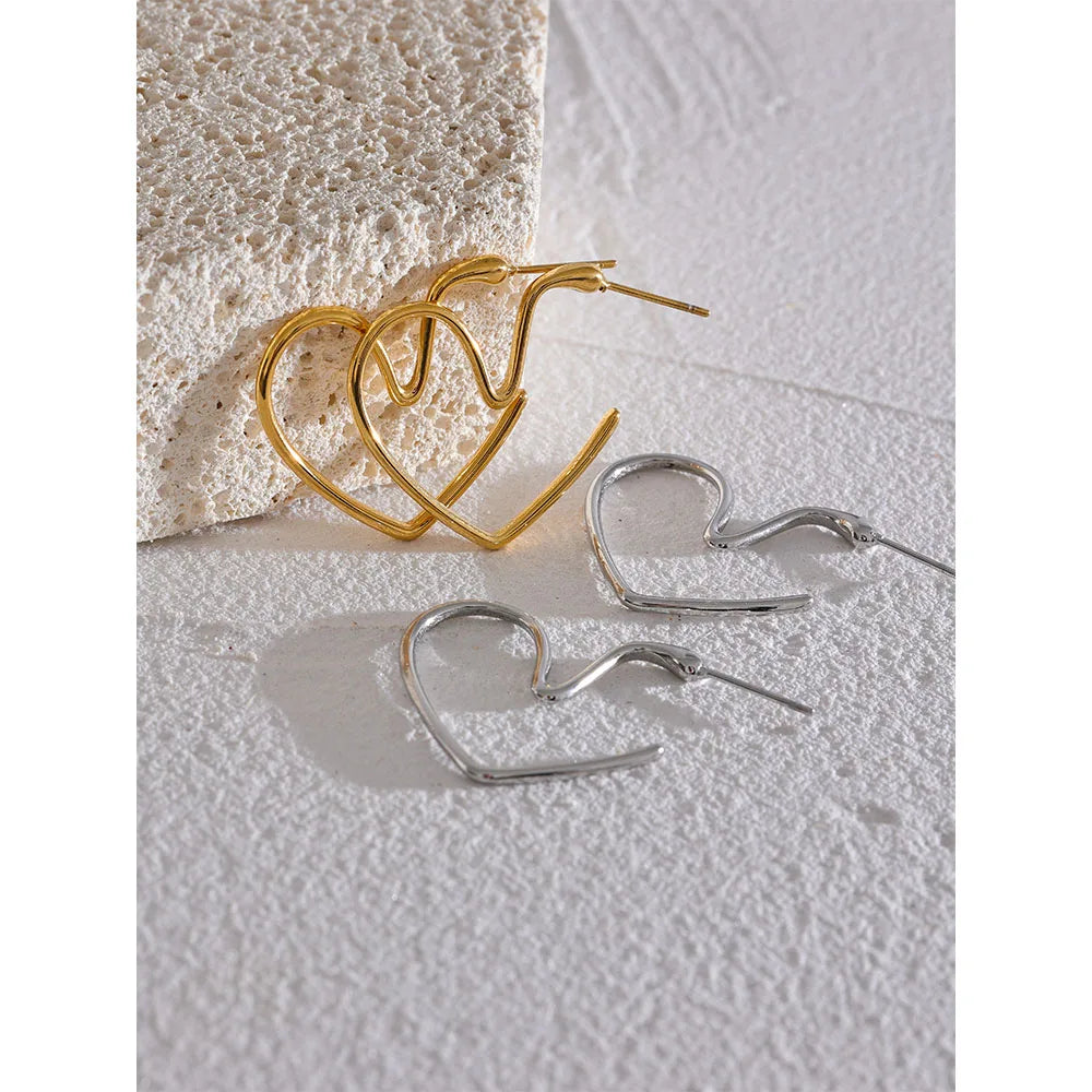 Boucle d'oreille créole en forme de coeur Nadine - Ma boutique