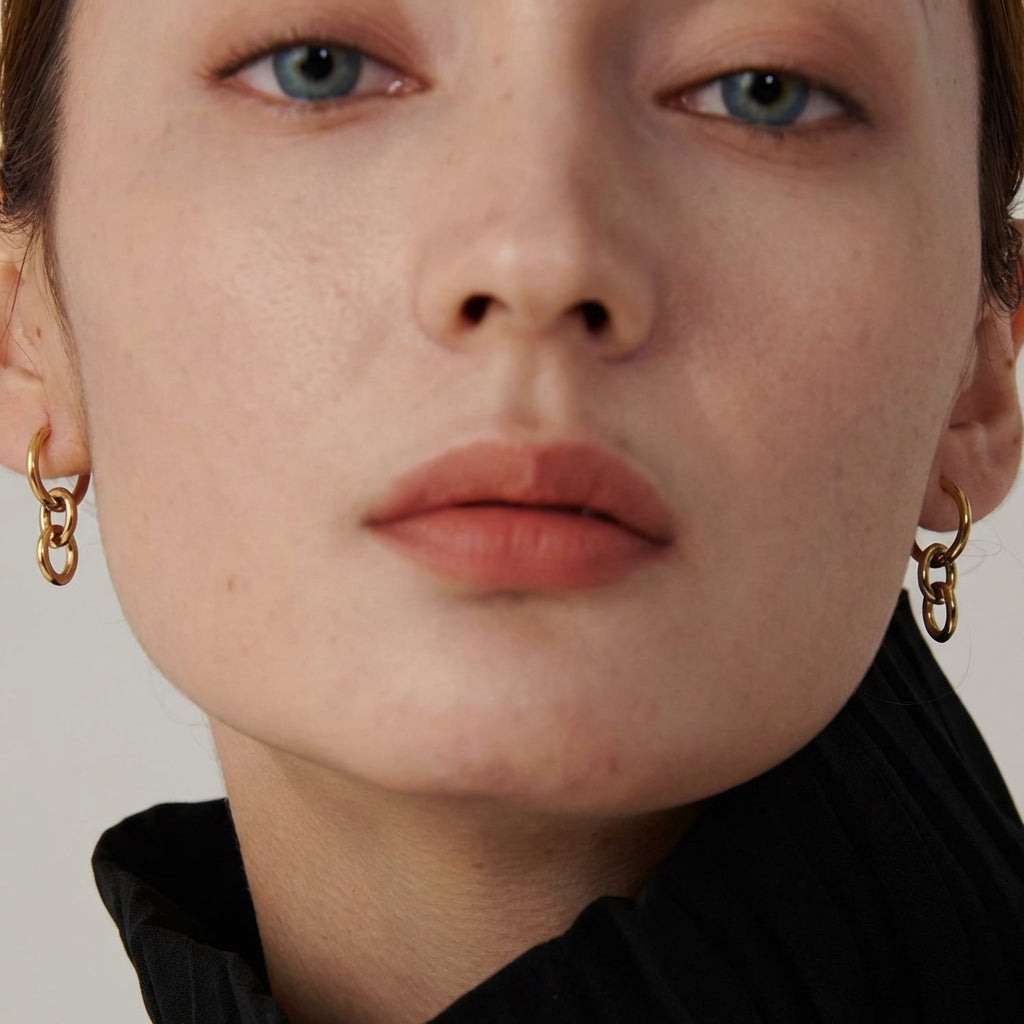 Boucle d'oreille créole pendante Eyeline - L'atelier des bijoux