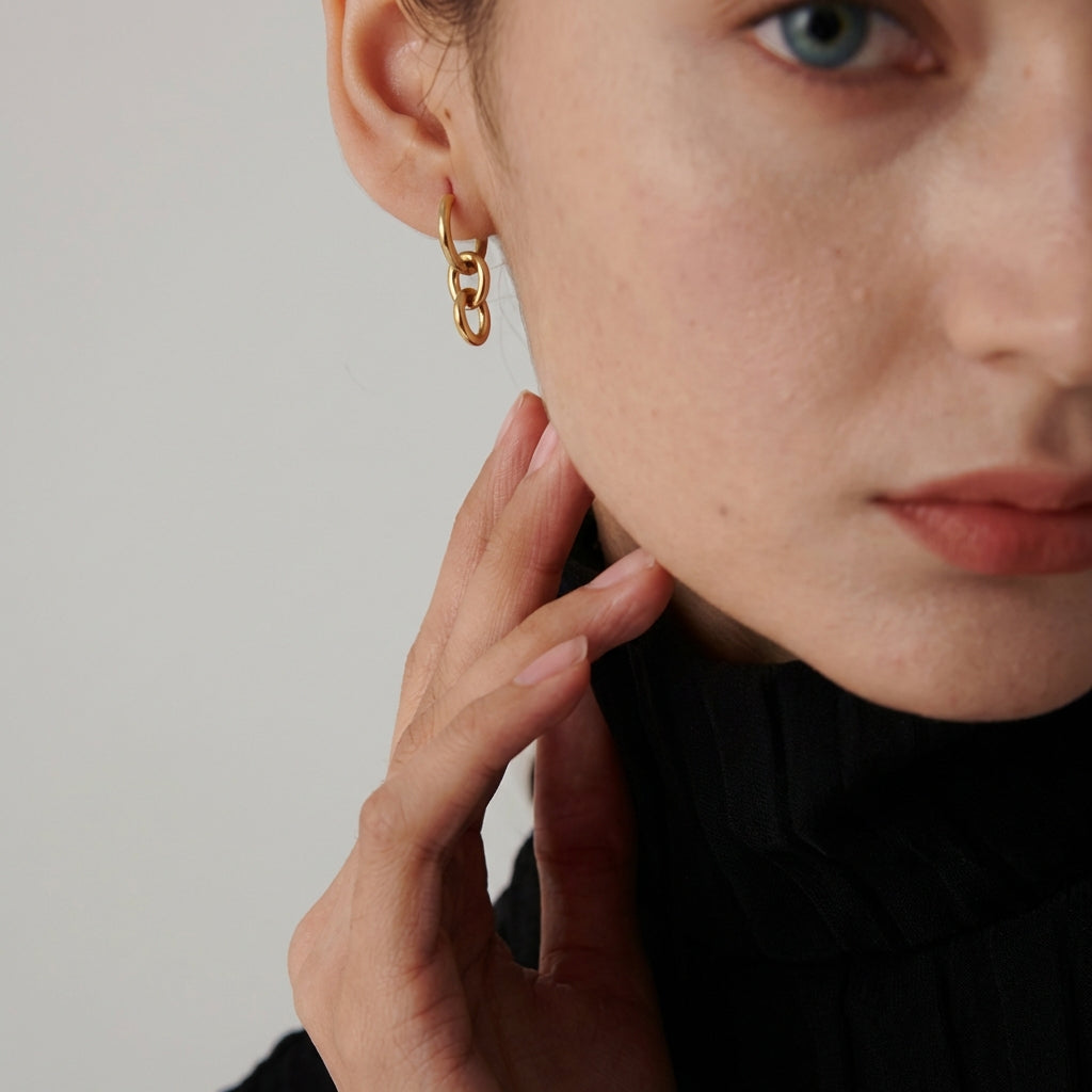 Boucle d'oreille créole pendante Eyeline - L'atelier des bijoux