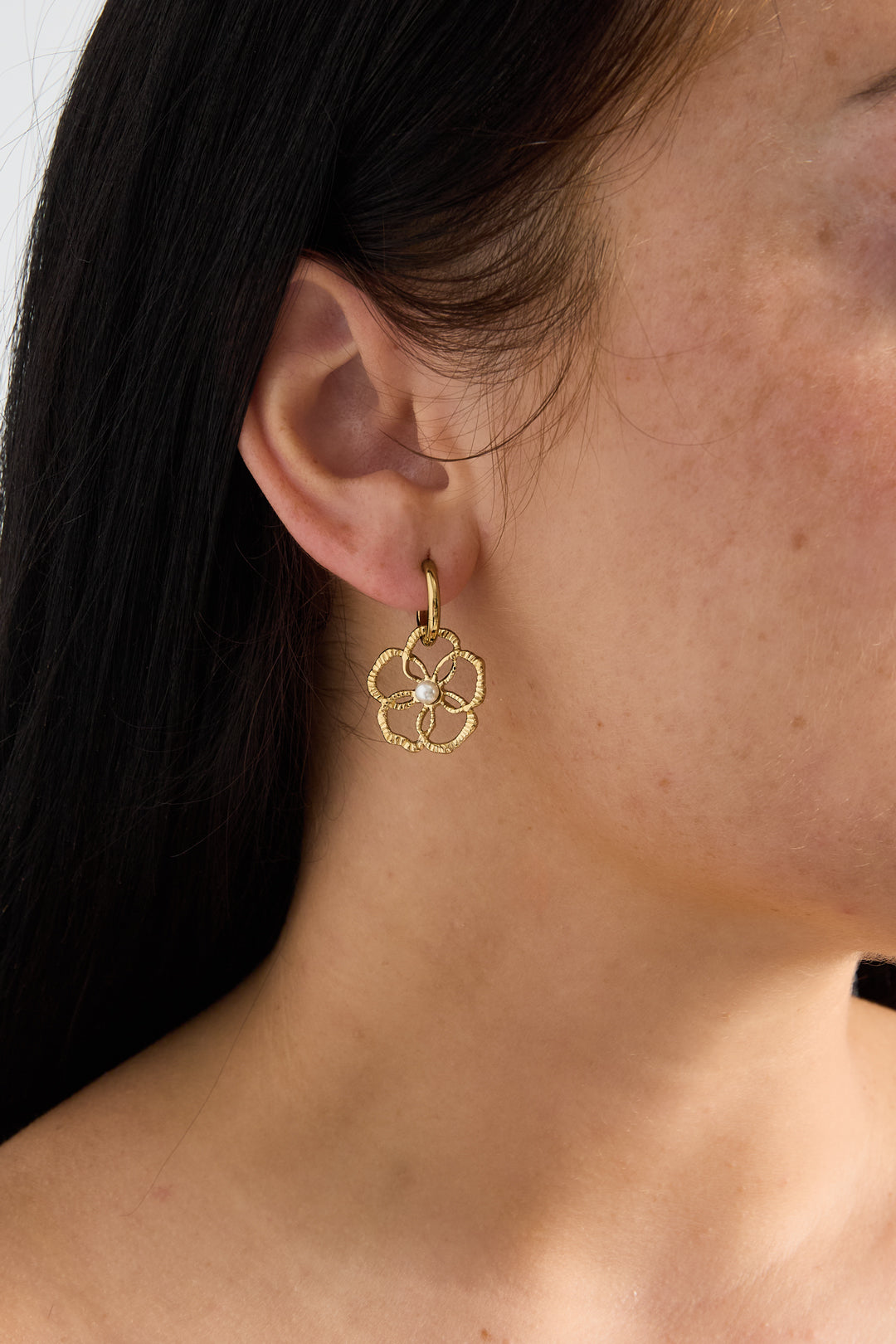 Boucles d'oreilles pendantes en acier inoxydable plaqué or 14 carats, motif floral, collection Daily Simple, bijoux pour femmes