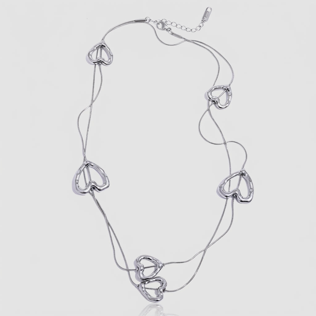 Collier Cœurs Martelées - Alma - L'atelier des bijoux