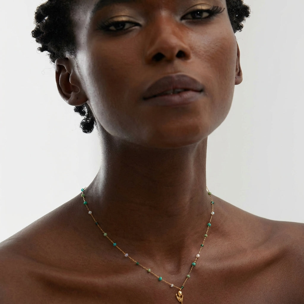 Collier fleur plaqué or avec cristal Stella - L'atelier des bijoux