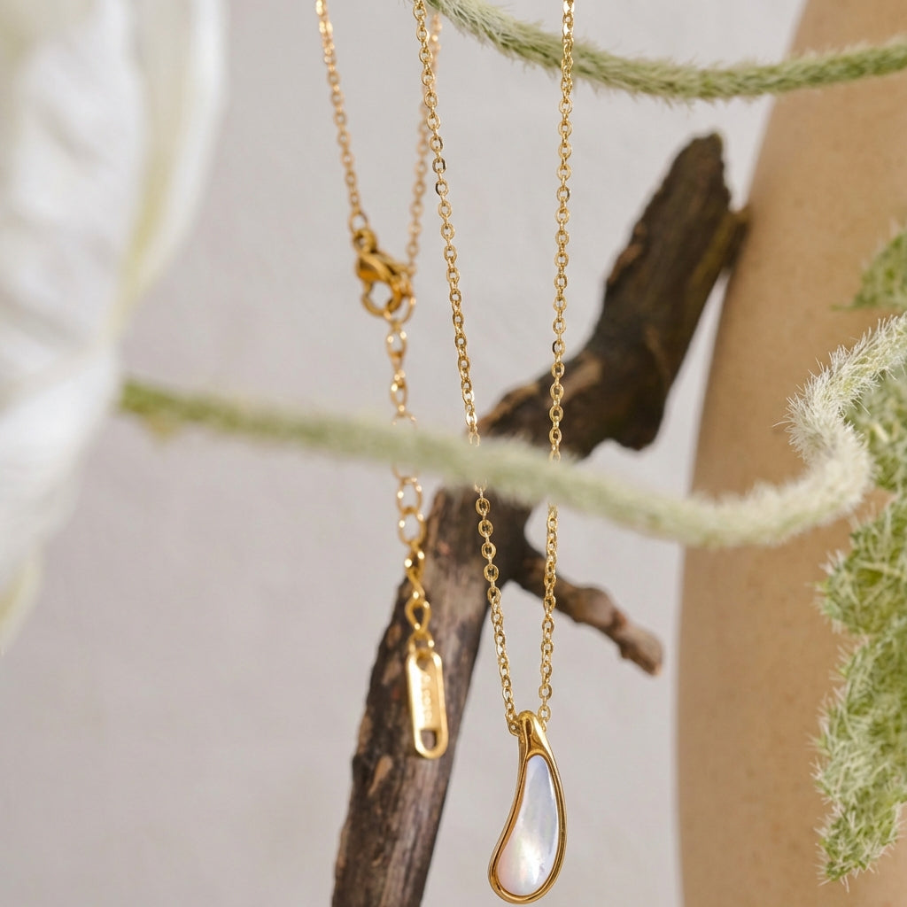 Collier plaqué or avec coquillage naturel Rhea - L'atelier des bijoux