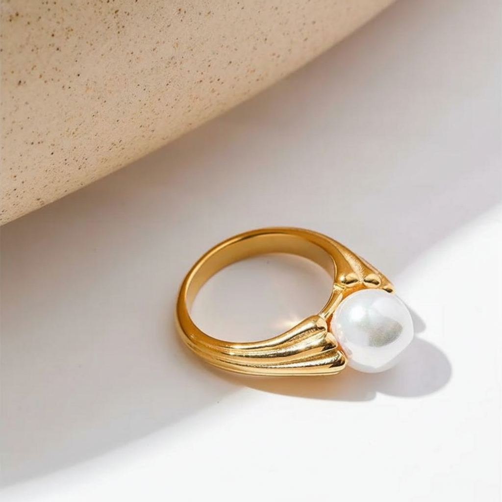 Bague plaqué or avec perle coquillage Selma pour femme - Atelier des bijoux