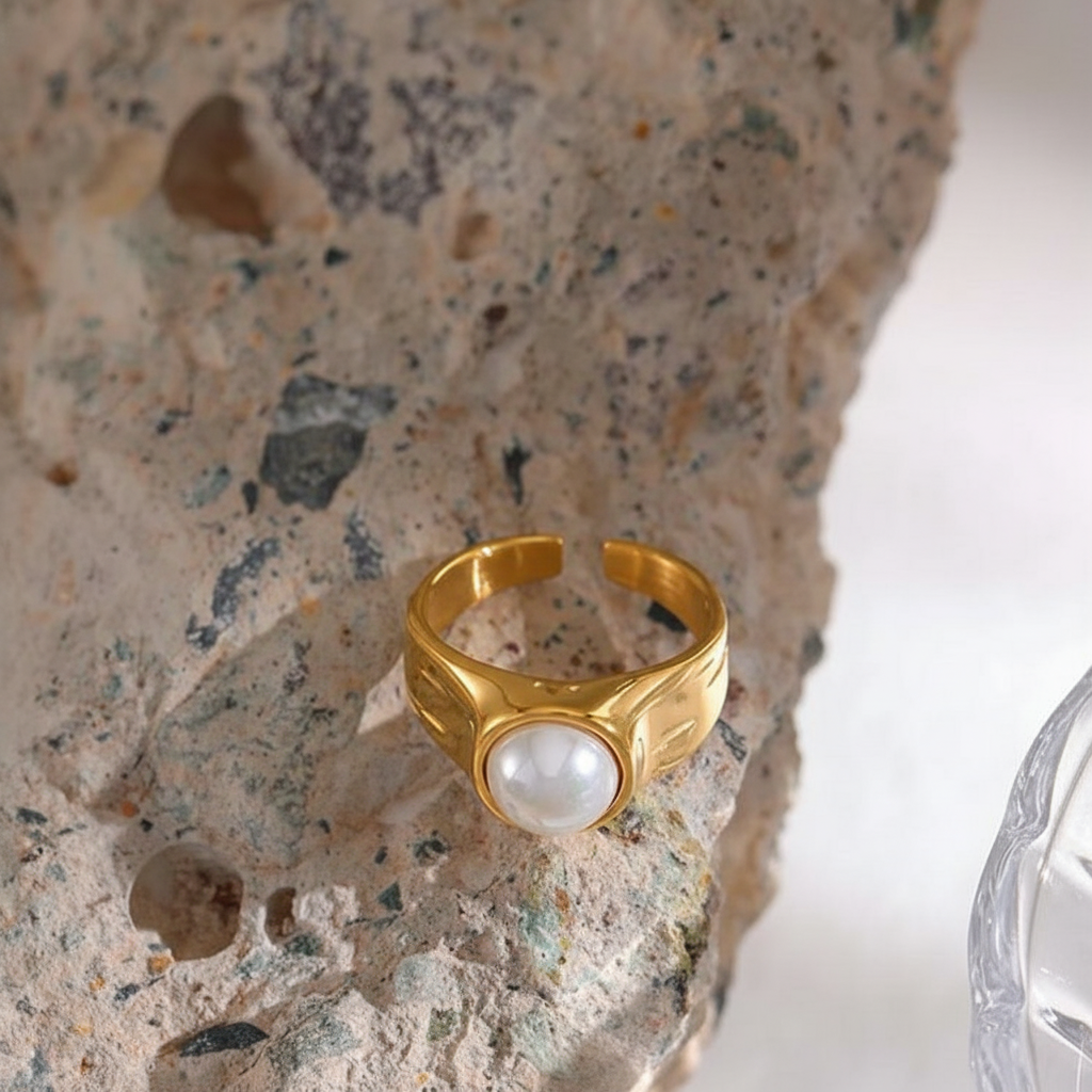 Bague or et perle Aurora pour femme - Atelier des bijoux