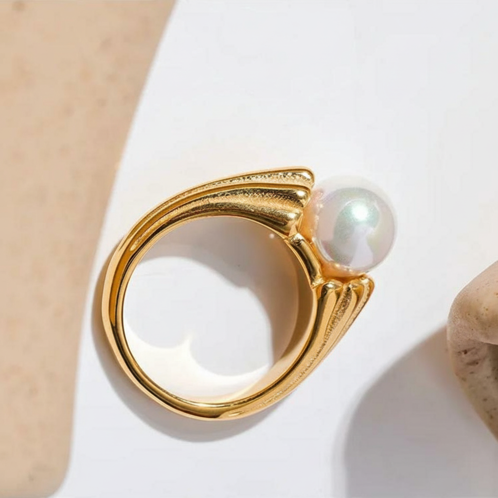 Bague plaqué or avec perle coquillage Selma pour femme - Atelier des bijoux