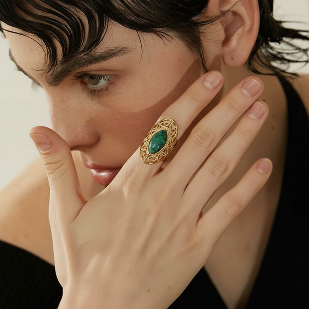 Bague en or avec pierre verte Maïa pour femme - Atelier des bijoux