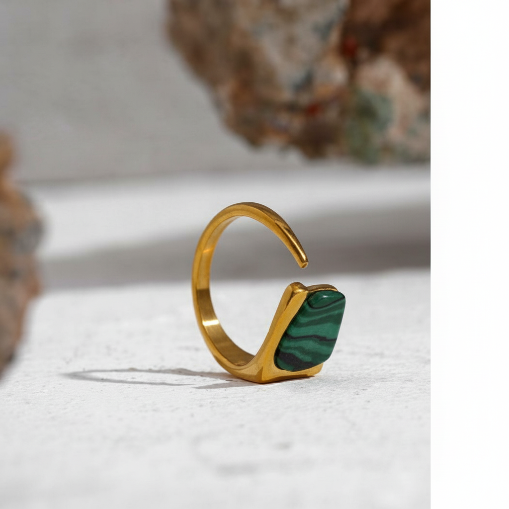 Bague avec pierre Stella pour femme - Atelier des bijoux